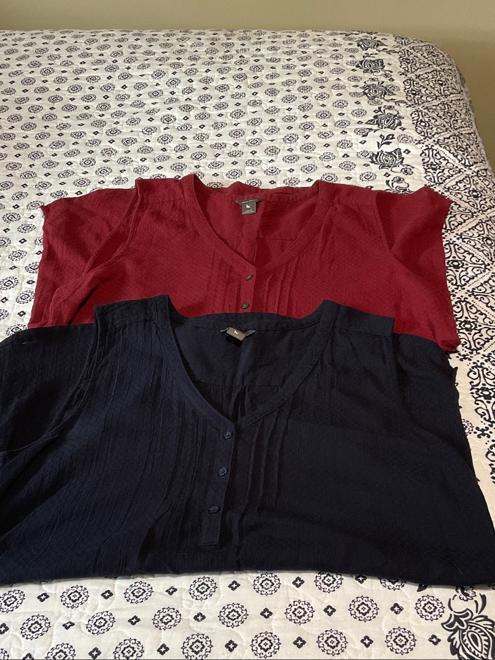 Eddie Bauer Sleeveless Blouse Bundle L